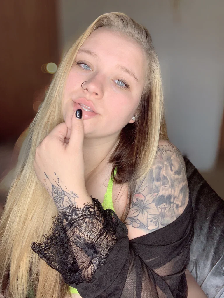 💋 𝓐𝓿𝓪 𝓛𝓮𝓮 💋