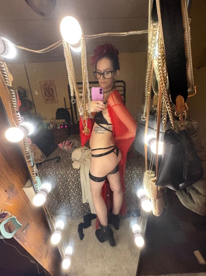 Riley Starr