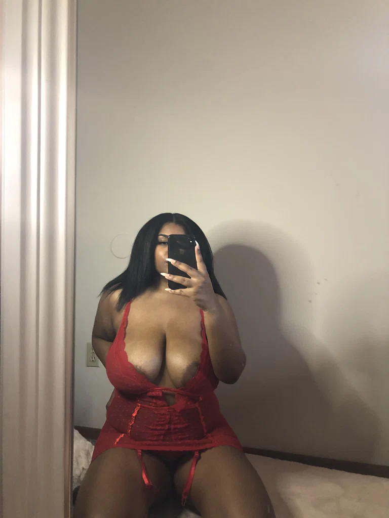 ✨ topless barbie ✨'s avatar