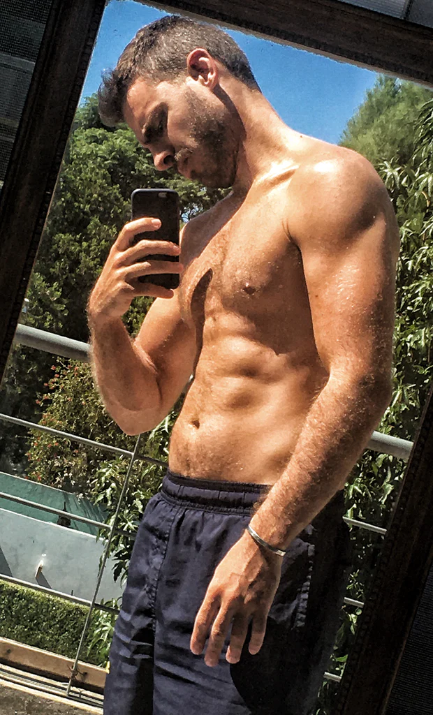 Nicolas's avatar