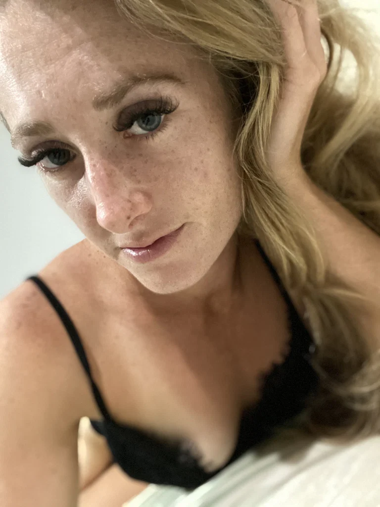 littleBeccy's avatar