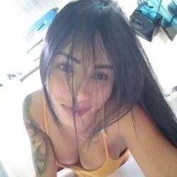 Emanuelle Amaral's avatar