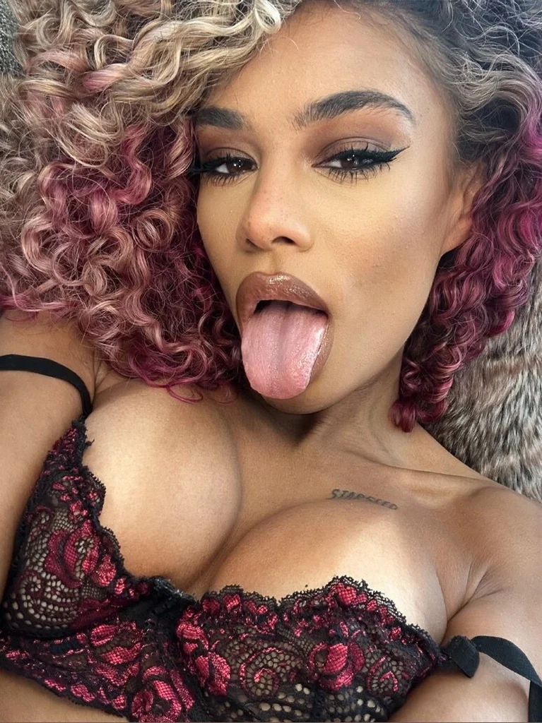 Scarlit Scandal 💋's avatar