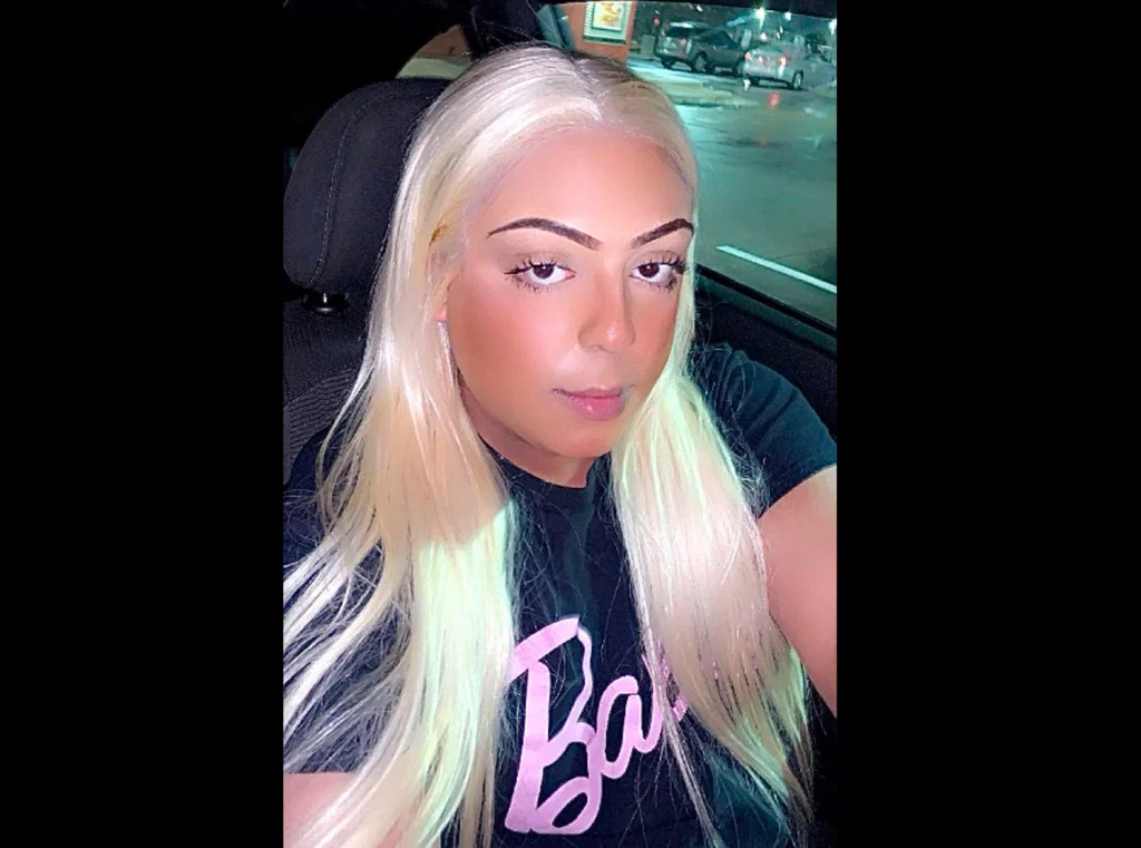 Deepthroatcourtney
