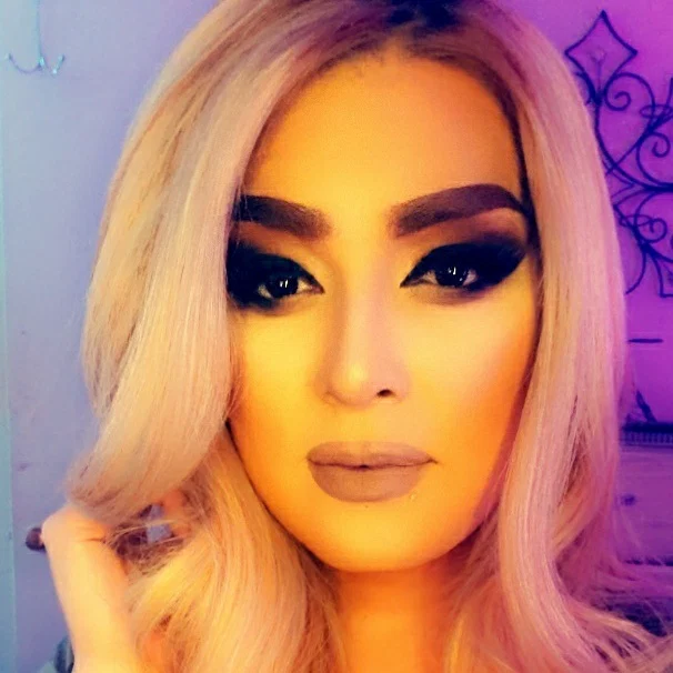 Ella's avatar