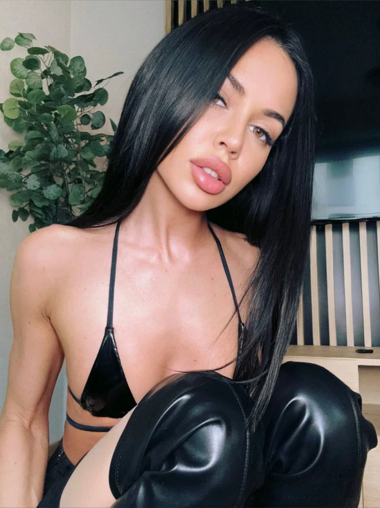 Kitana 💋's avatar
