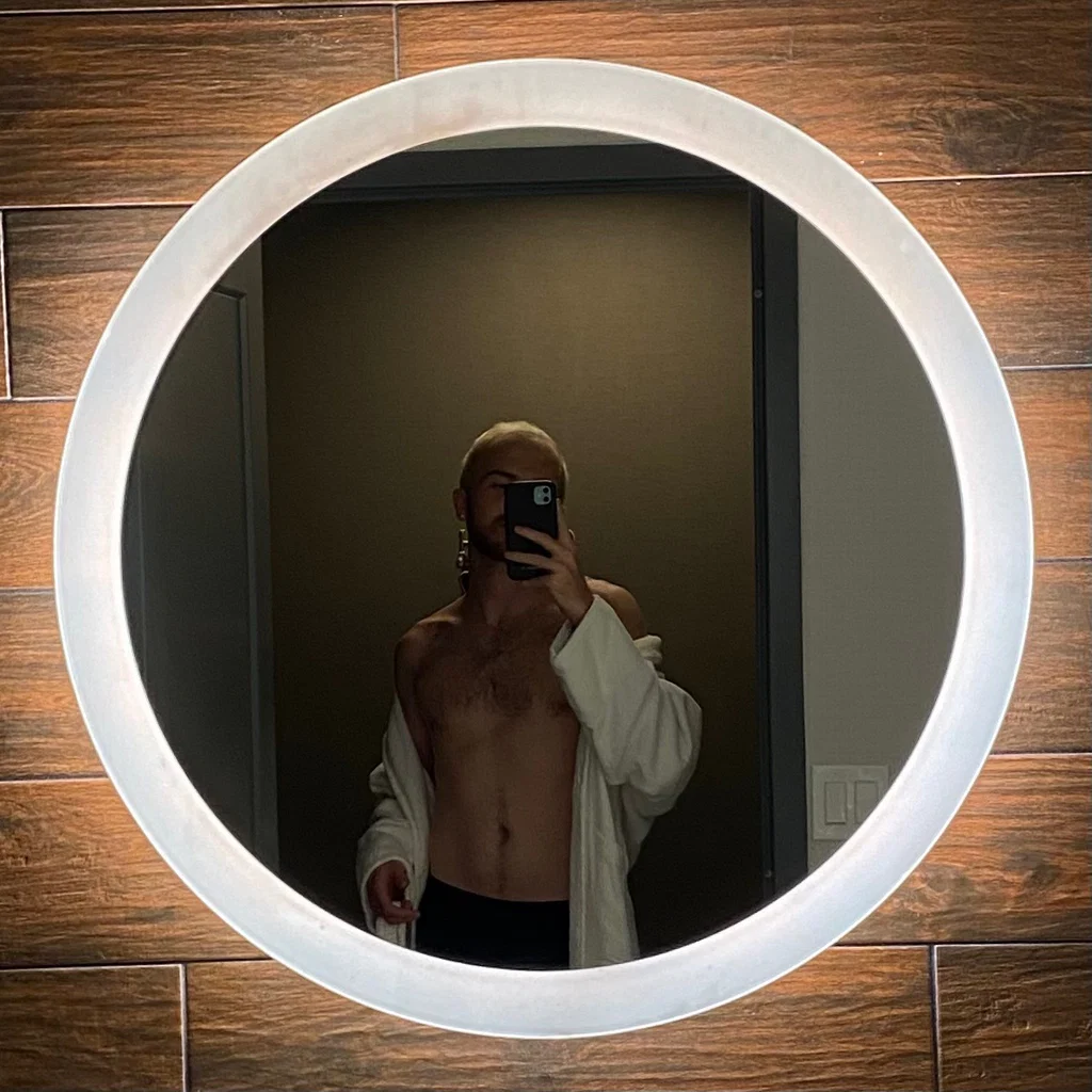 Your Favorite Guy Next Door™'s avatar