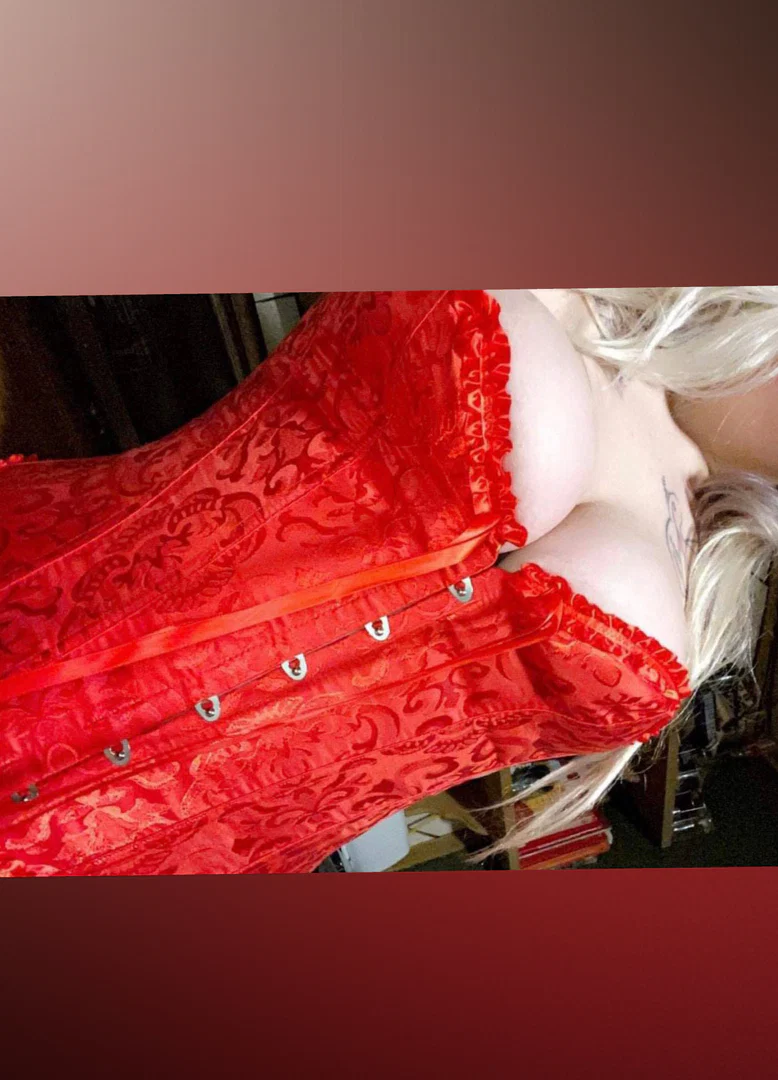 Miss Lee profile banner