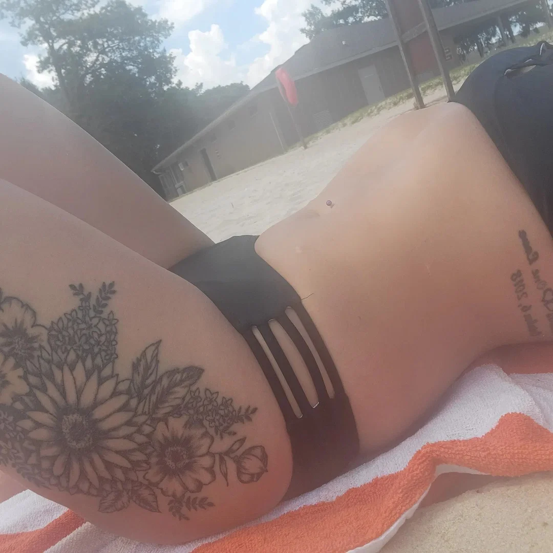 Luscious mommy leigh profile banner