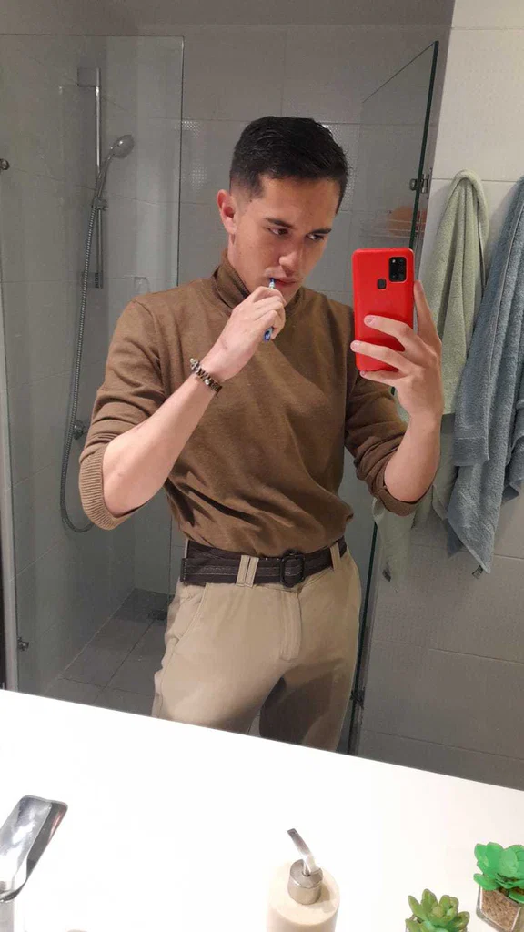 Miguel Maya's avatar