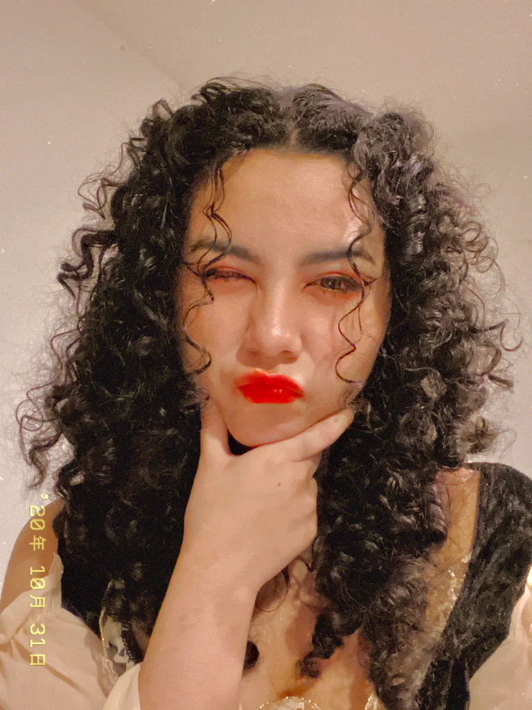 Vanessa Rose's avatar