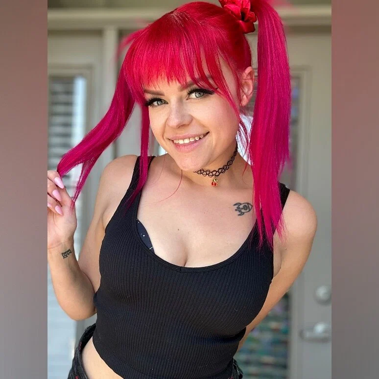 jade isabel 🧁🩷's avatar