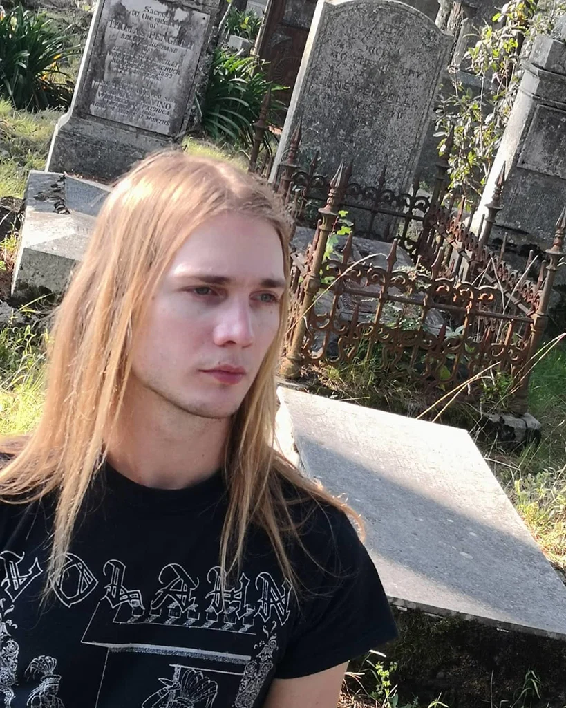 Underthesun's avatar