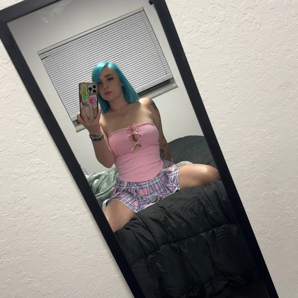 Chloee Mae's avatar