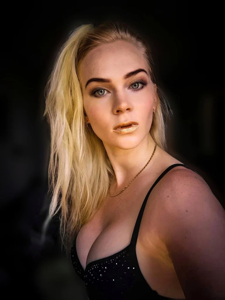 Helen's avatar