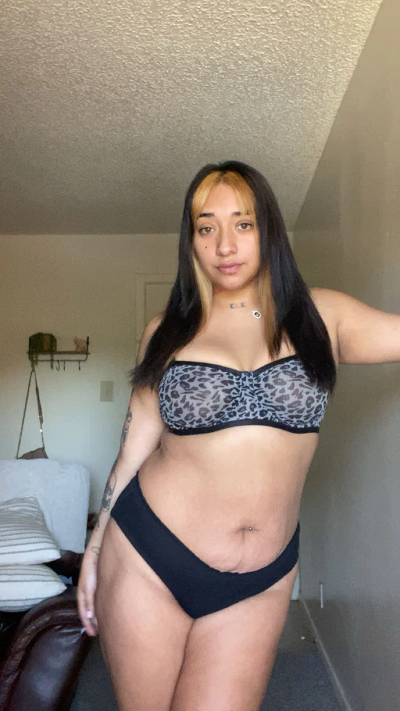 Mariah Marie's avatar