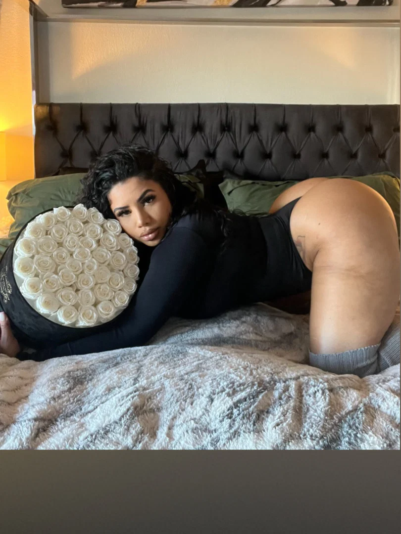 Yasmin Estrada profile banner