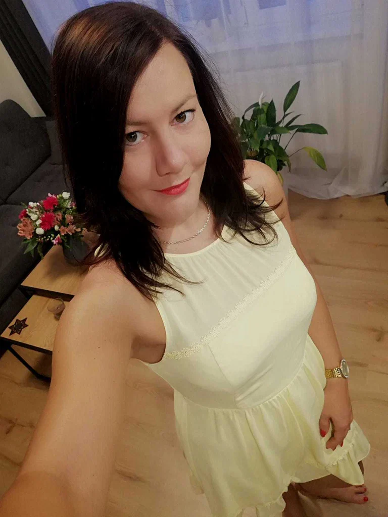 Yourhotwife's avatar