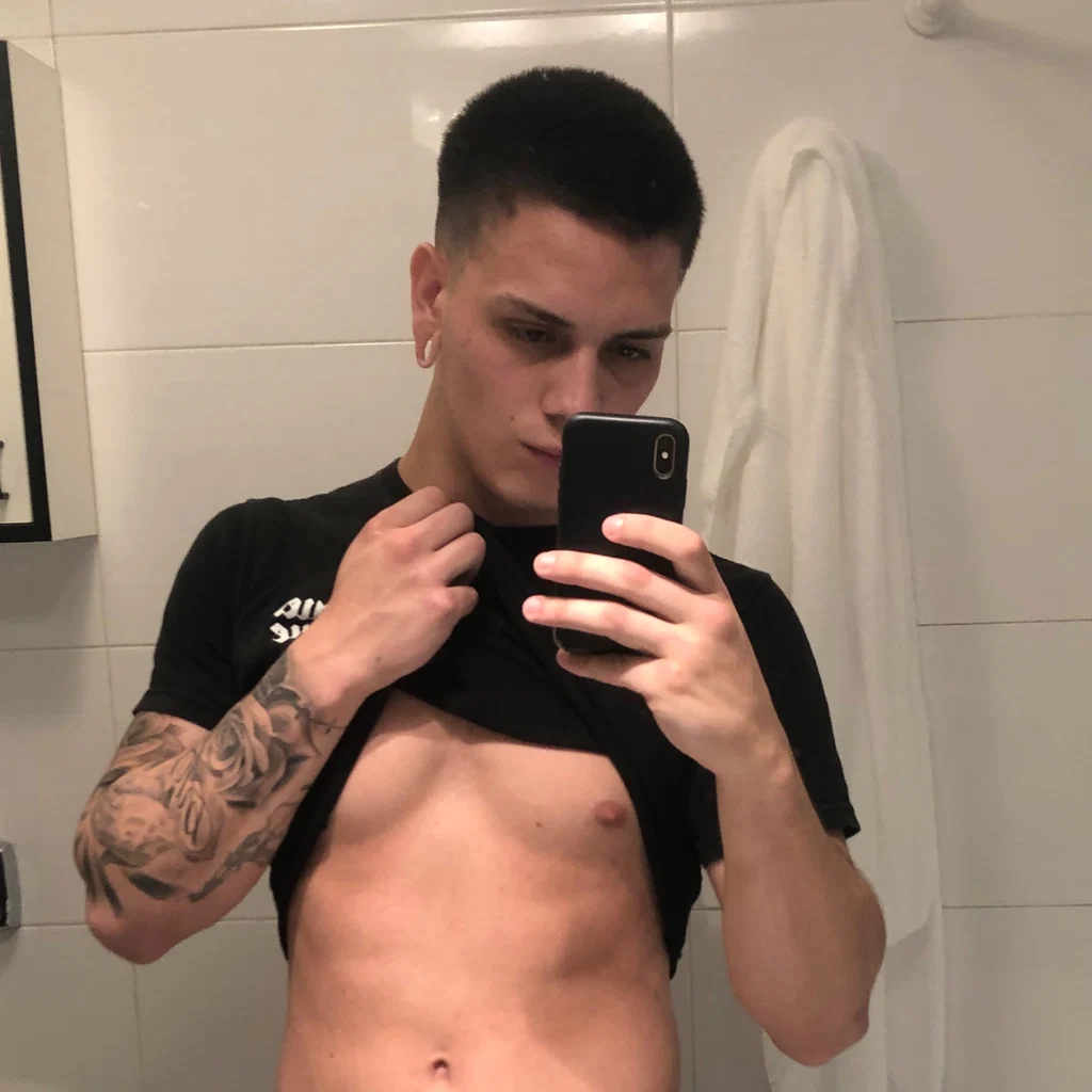 Santi Becker's avatar