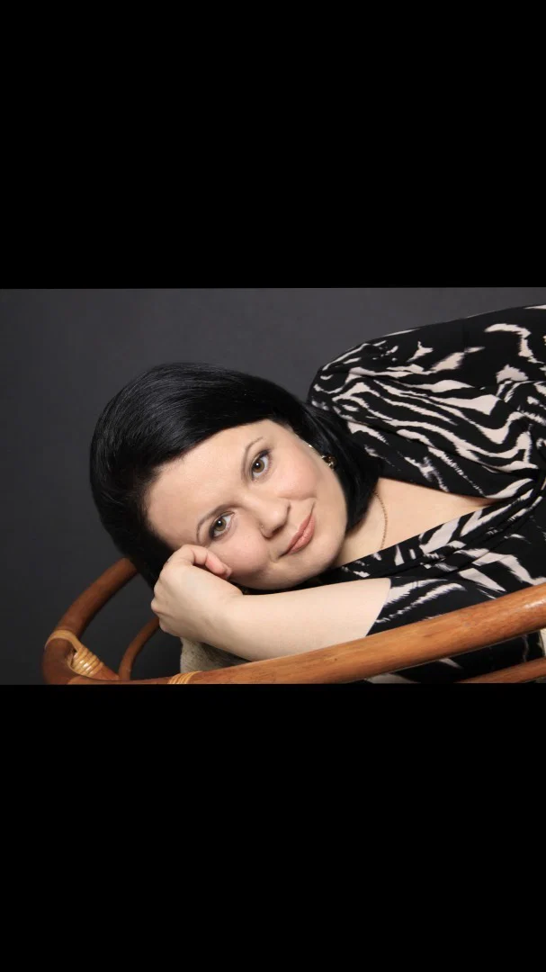 Adeli profile banner