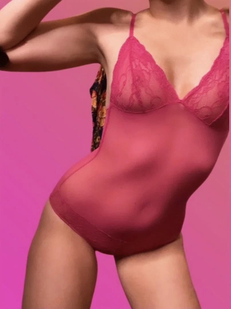 Carly Cooper profile banner
