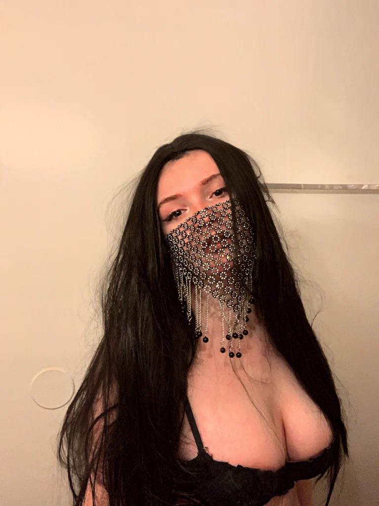 Isla Lynn's avatar