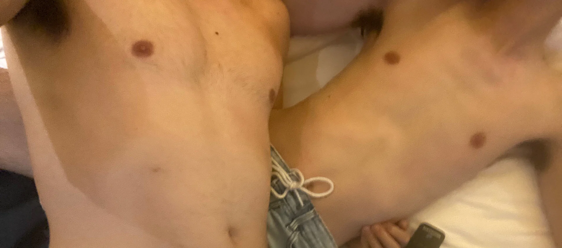 Roi & Tom profile banner