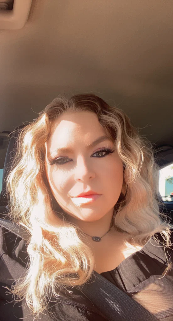 Glamdoll Veron's avatar