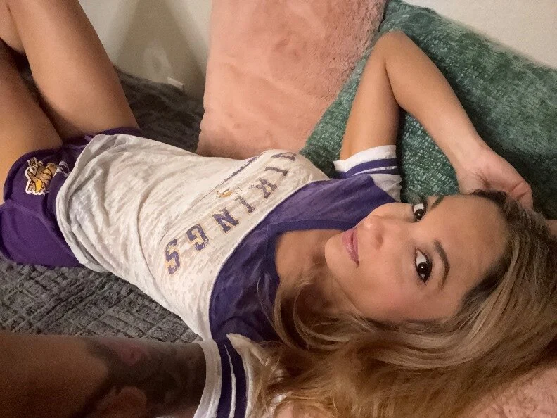 Alexis Allen profile banner