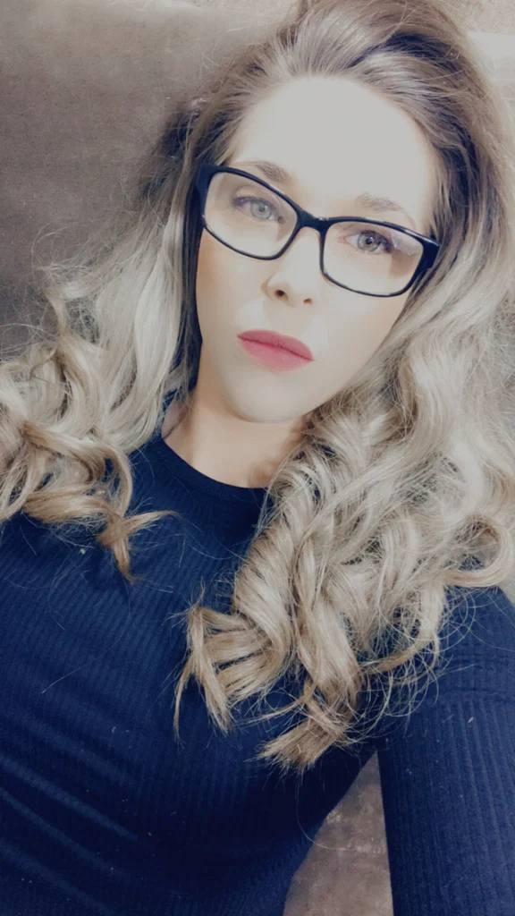 Leesha Lynne's avatar