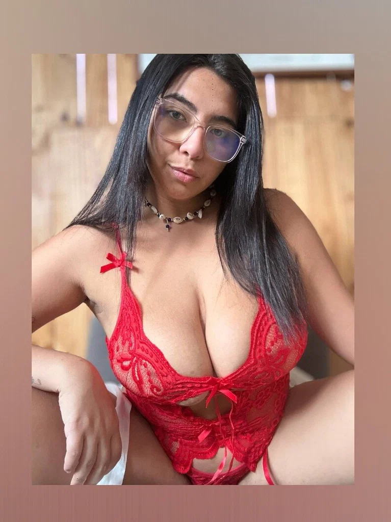 Ready to sext / HUGE boobs💦's avatar