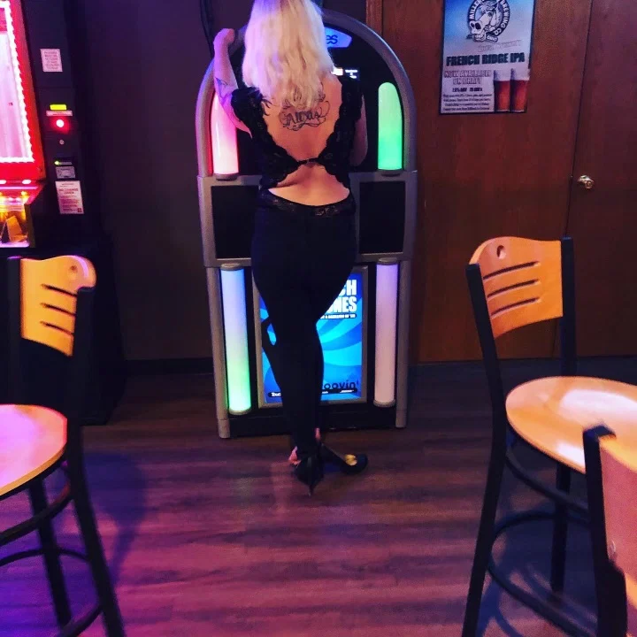 Bella's avatar