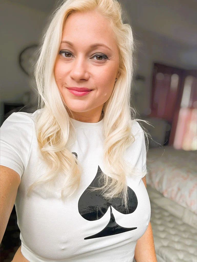 KimbrrrJaXXX ♠ QOS Hotwife | Cuckoldress