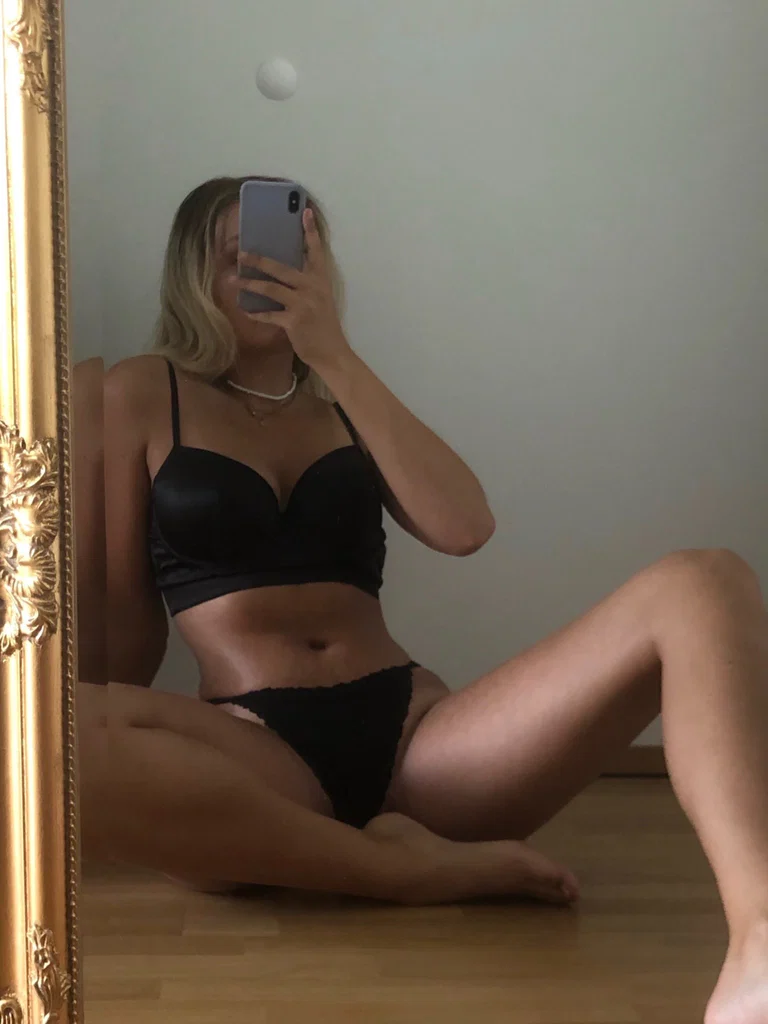 Lena 🧘‍♀️'s avatar