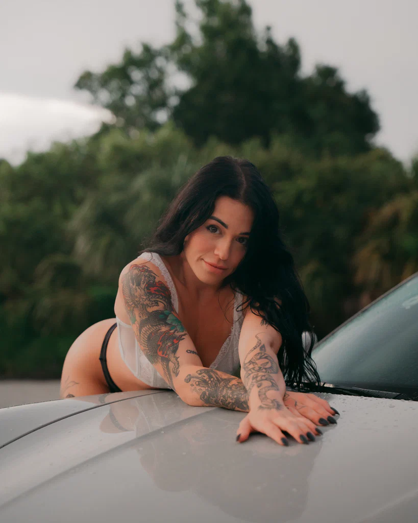 Bella, Your 5’ Dream Girl's avatar