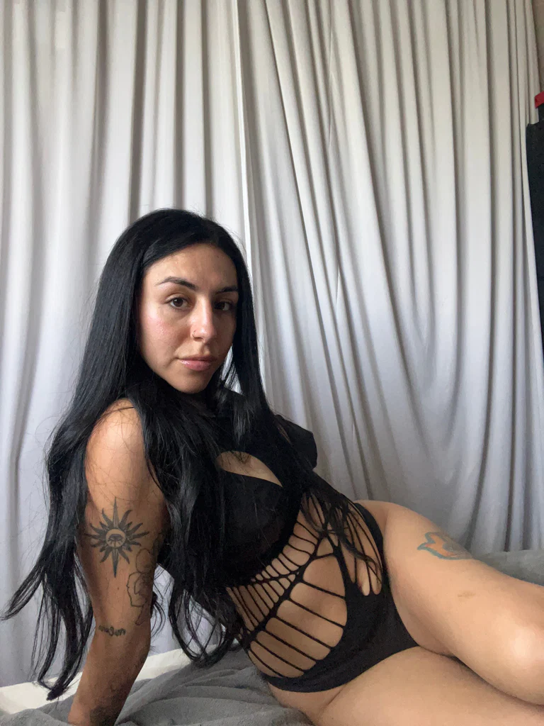 Goddesslara🖤's avatar