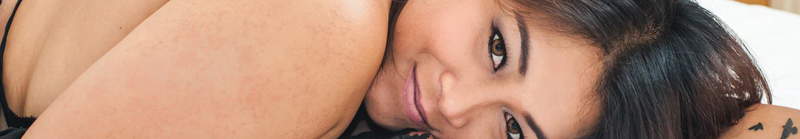 Meow Maesa profile banner