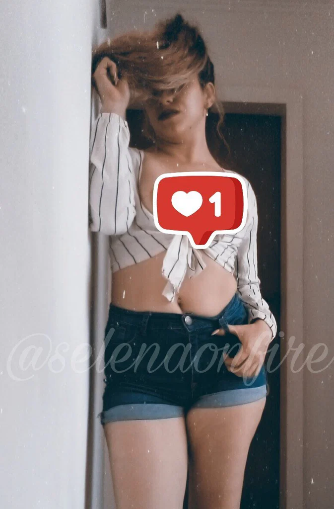 𝐒𝐞𝐥𝐞𝐧𝐚💋𝑸𝒖𝒆𝒆𝒏 𝒐𝒇 𝑪𝒖𝒔𝒕𝒐𝒎