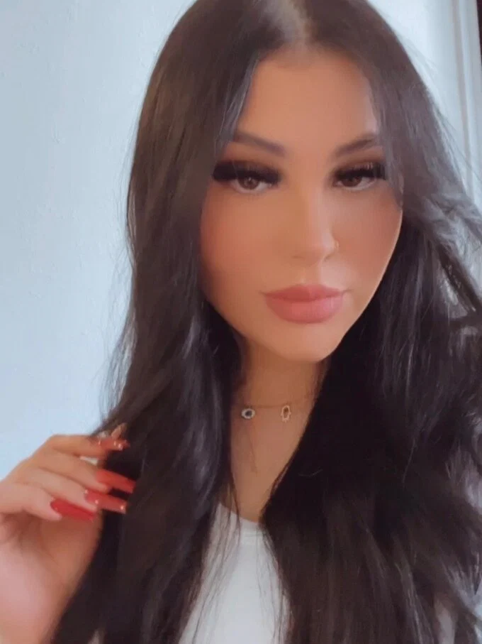 Gabriela Ferrari's avatar