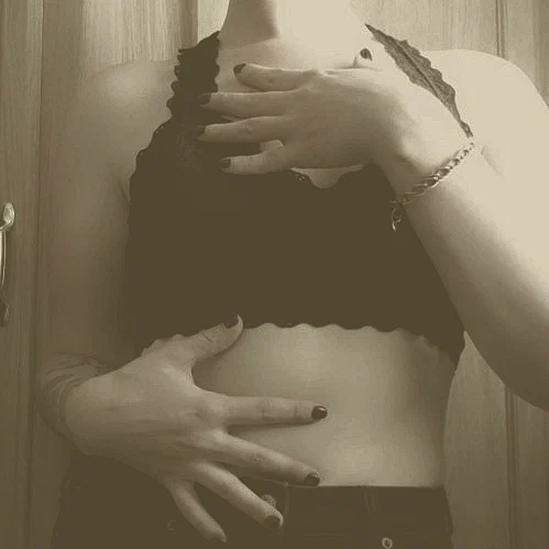 Layla Smith profile banner