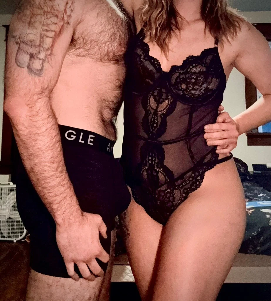 Beth &amp; Brad 💕's avatar