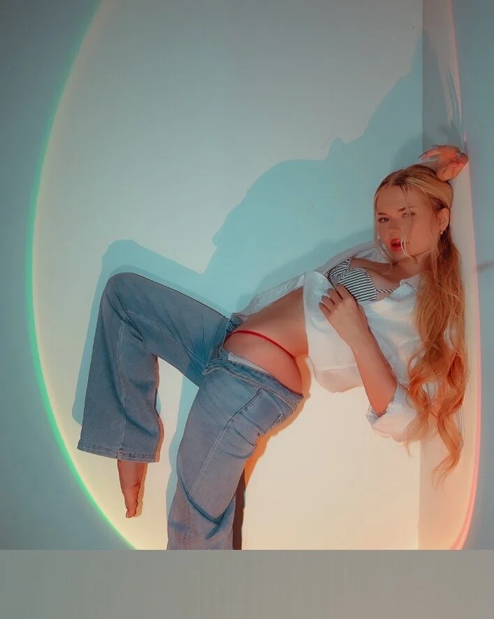 Lulu Romanova's avatar