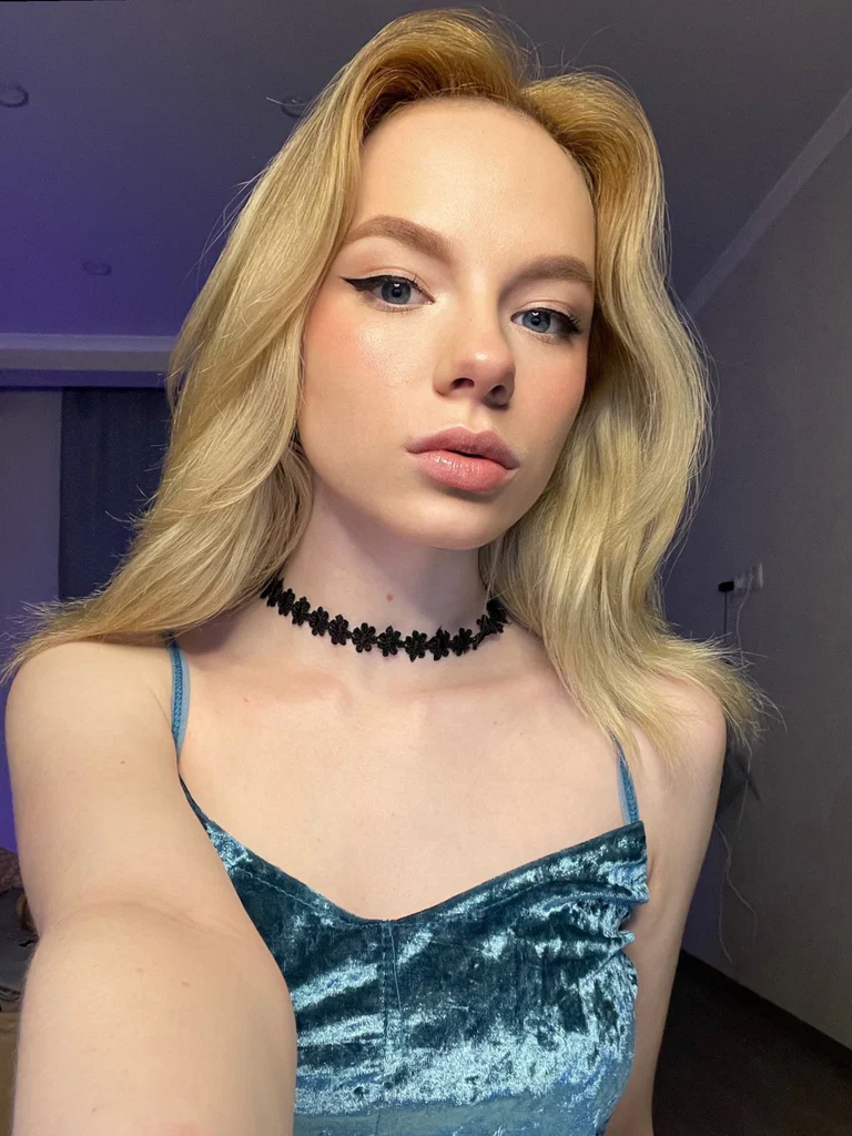 EmilyWood's avatar