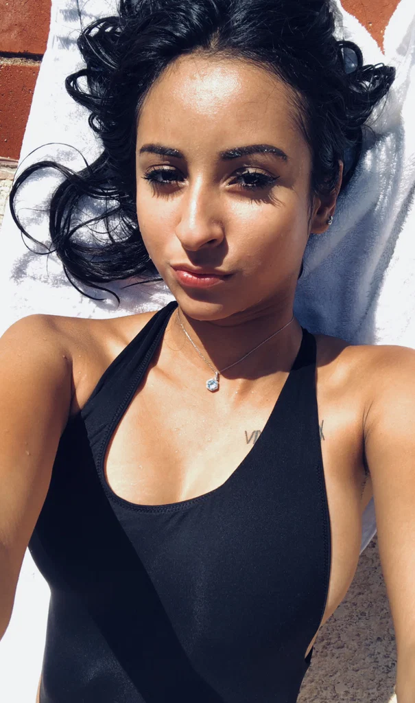 Iris Daniels's avatar