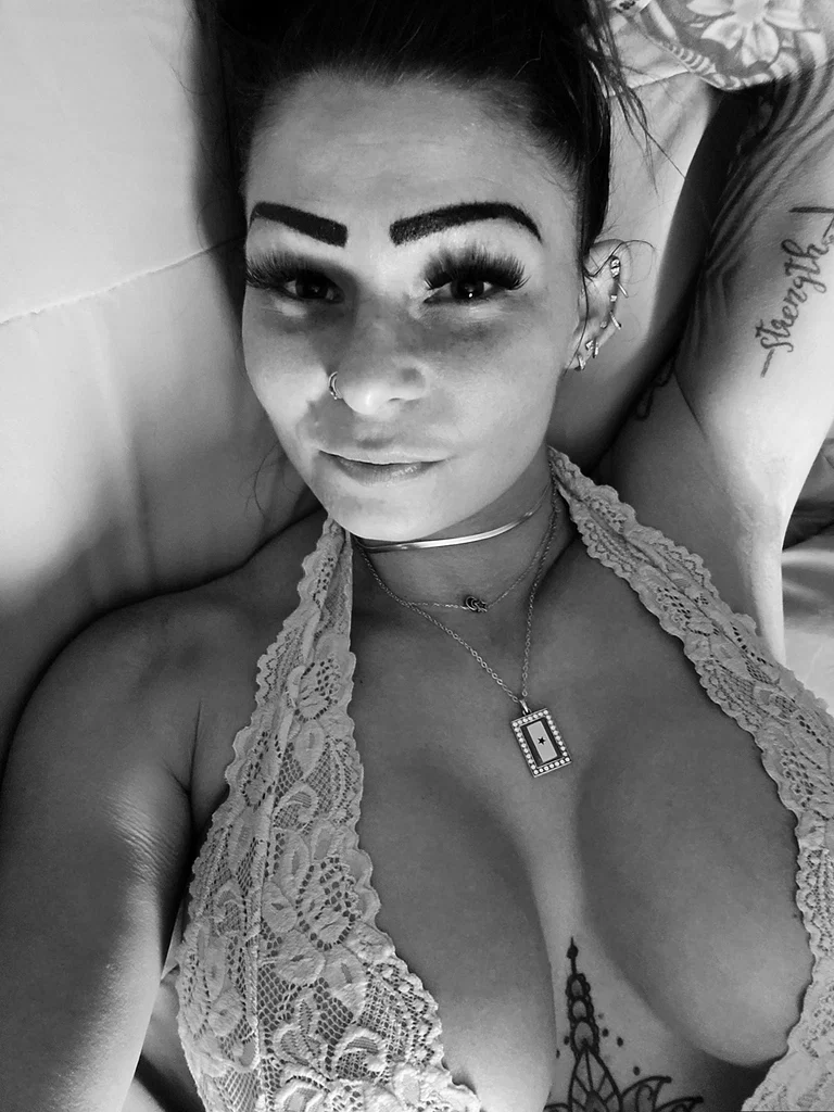 Sienna Lynn's avatar