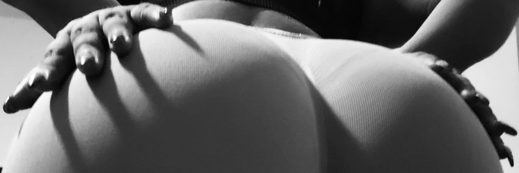 Mia Grey profile banner