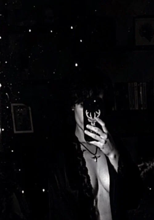 Edna 🖤's avatar