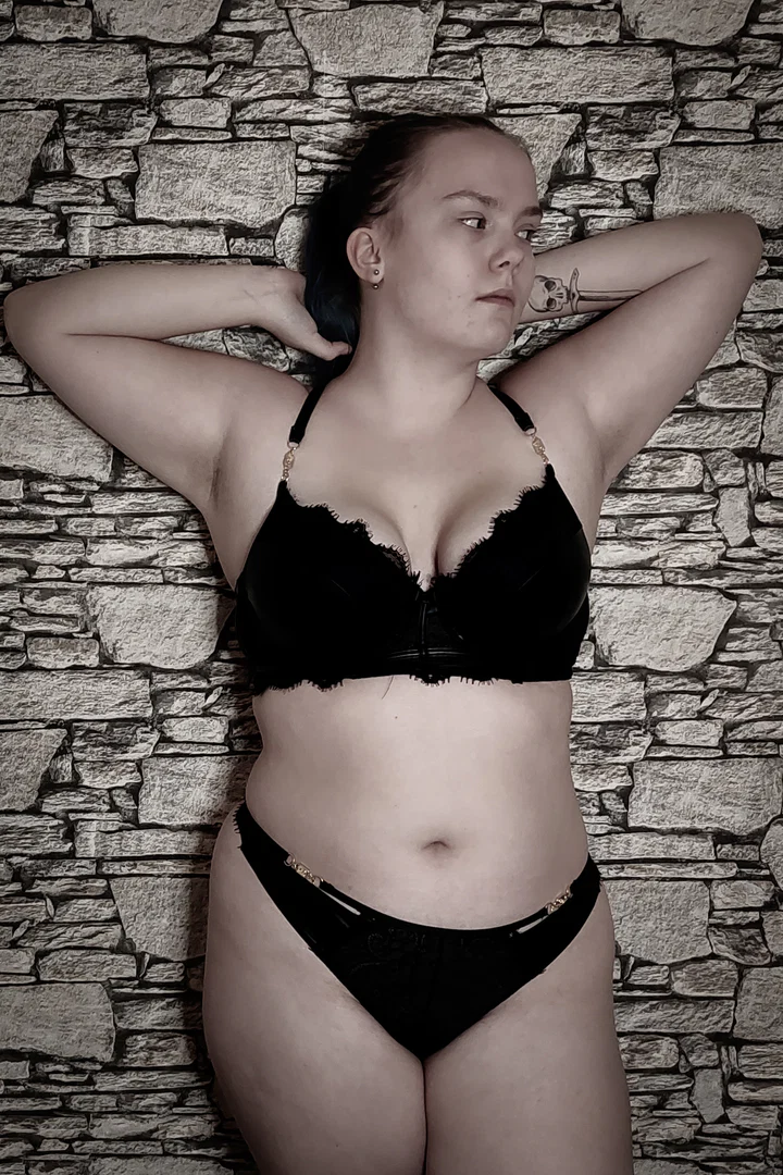 Rakel profile banner