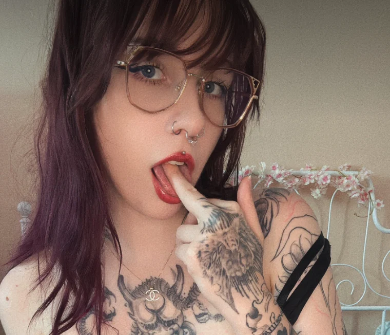 🧙‍♀️ Seductive manga worshiper 🤪