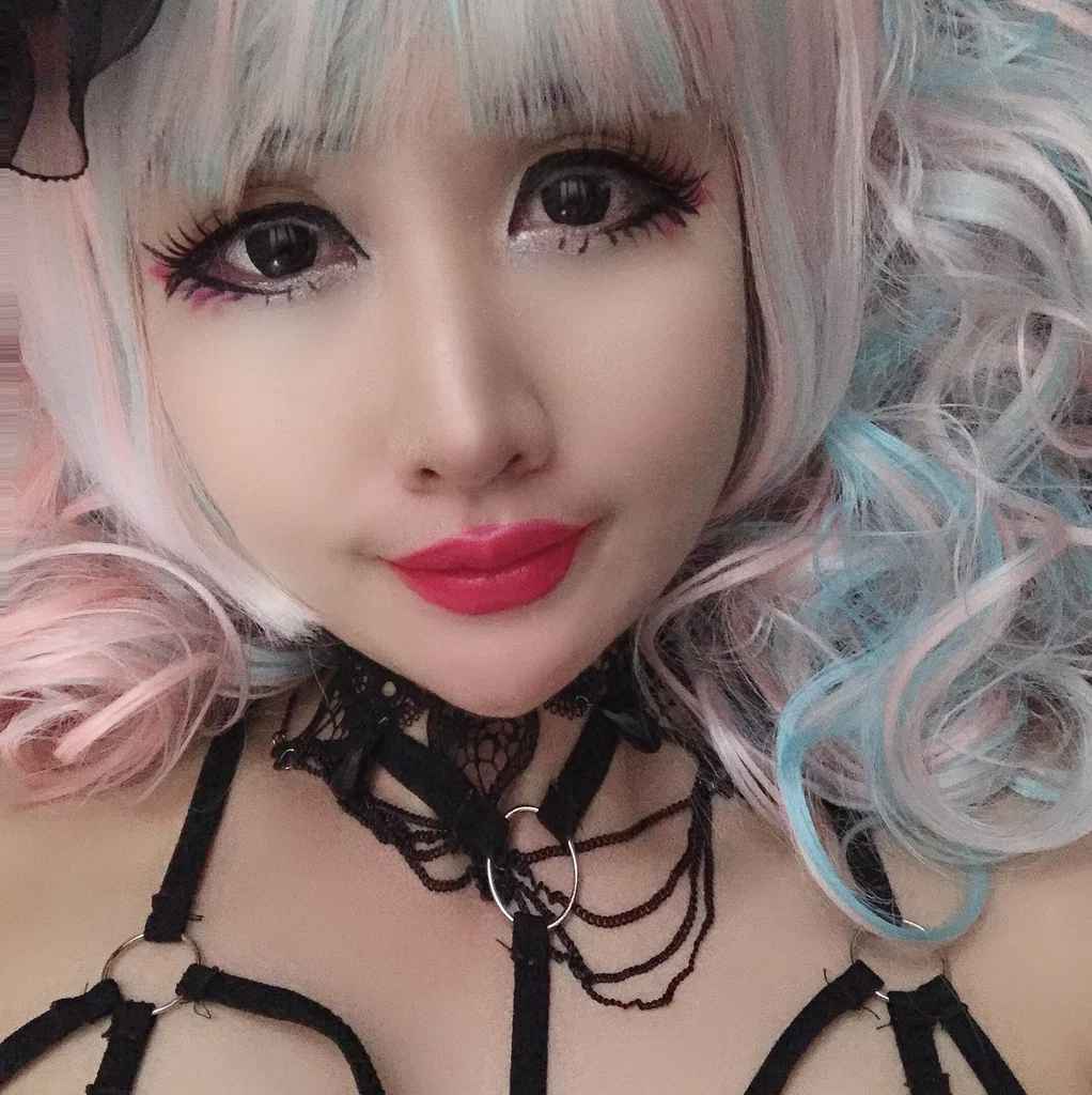 LilyLovesHerLegs's avatar